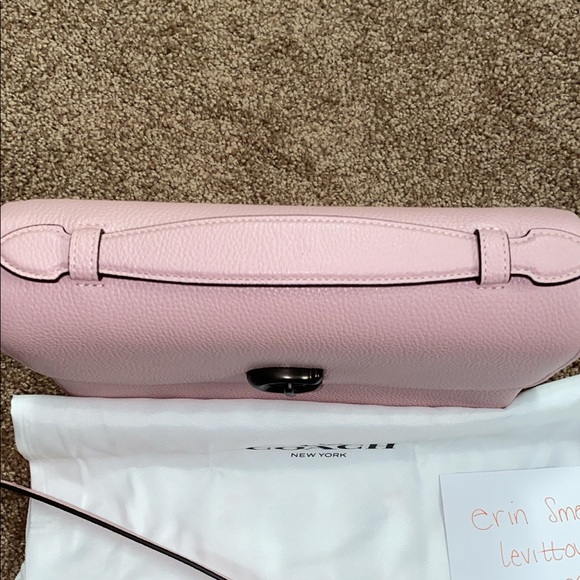 Coach Cassie - Picture 3 of 14